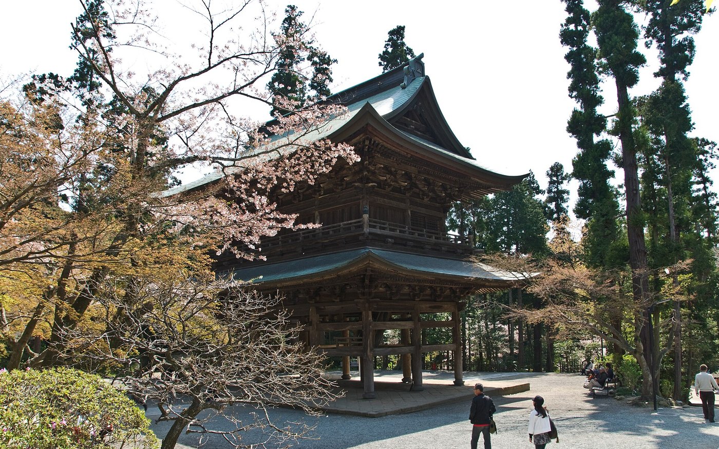 The great wooden sanmon gate of Engaku-ji, the largest of the Kita-Kamakura Zen temples